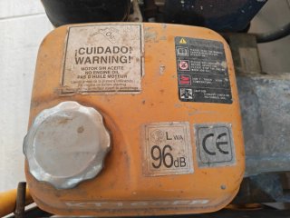 SIN ARRANCAR 4 AÑOS. Generador Eléctrico Gasolina