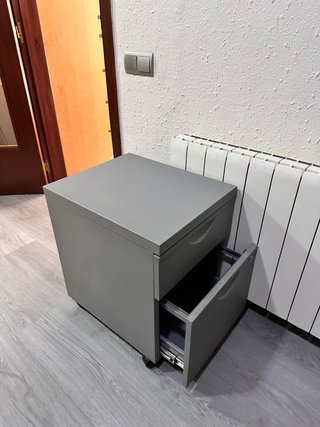 Módulo cajonera metálica gris (no tengo la llave)