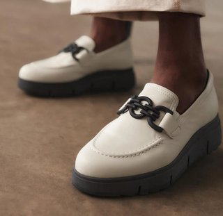 Mocasines Clarks Lorini Izzy Piel Plataf 42 de 120