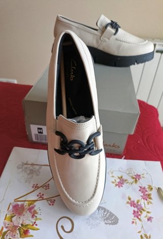 Mocasines Clarks Lorini Izzy Piel Plataf 42 de 120
