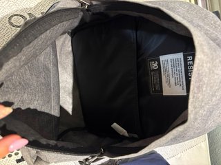 Mochila Eastpak Gris