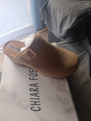 Zuecos Chiara Foscari caqui  Dorados