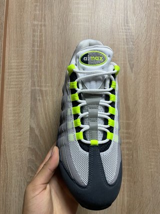 Nike Air Max 95 Neón Gris/Verde 2025