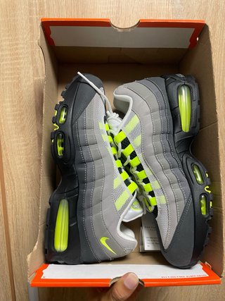 Nike Air Max 95 Neón Gris/Verde 2025