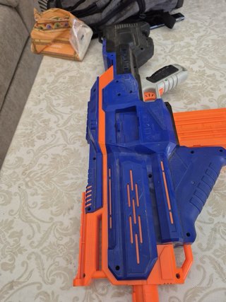 Pistola Nerf Azul y Naranja