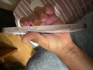 iPhone 14 Lila