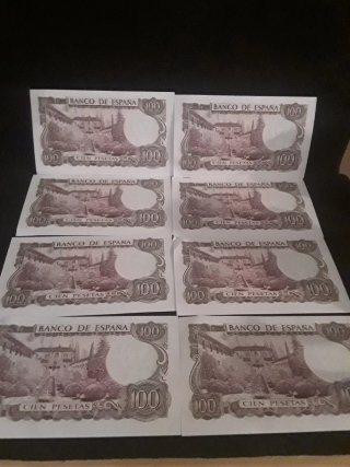 8 Billetes de 100 Pesetas noviembre 1970