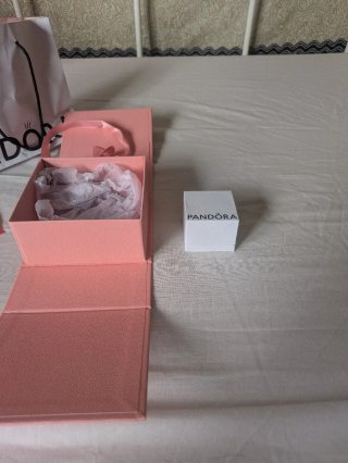 Anillo Pandora Corazones Rosa
