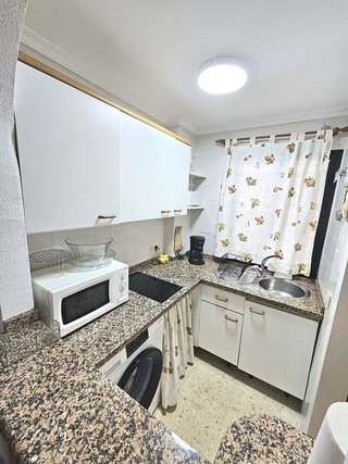 Piso en venta en La Carihuela en Torremolinos