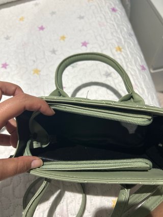 Bolso pequeño verde acolchado