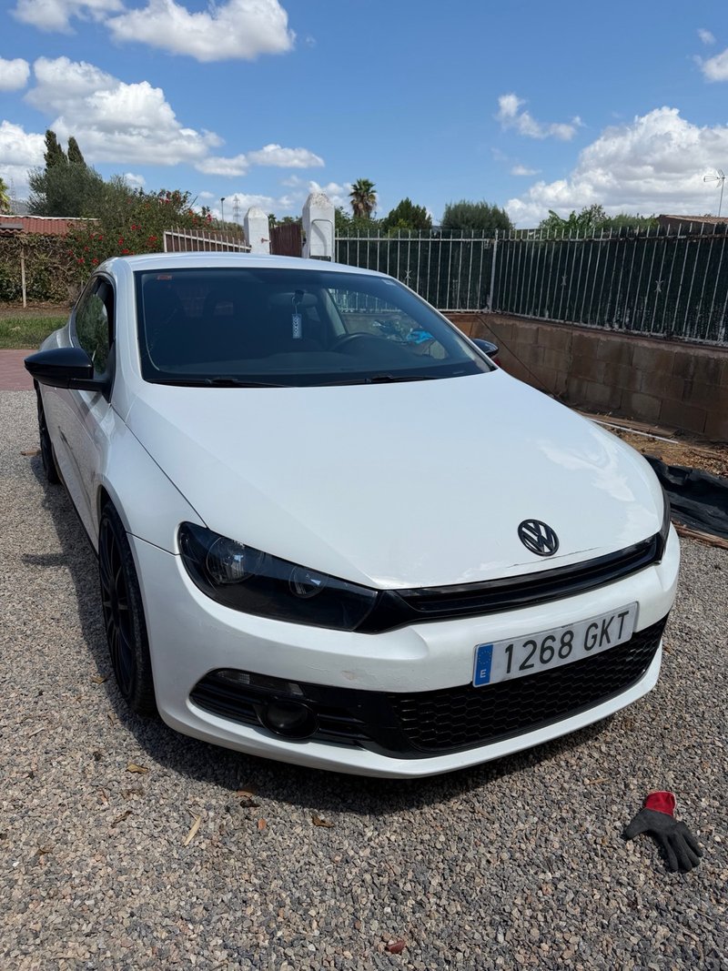 Volkswagen Scirocco 2010 - foto 1