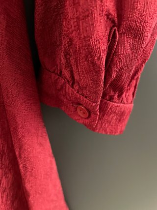 Vestido rojo abotonado