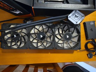 Gigabyte X870E AORUS XTREME + AMD Ryzen 9 9950X