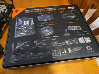 Gigabyte X870E AORUS XTREME + AMD Ryzen 9 9950X