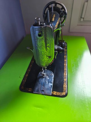 Máquina de coser Sigma antigua