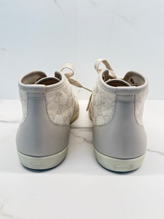 Zapatillas Gucci Talla 39 Beige/Gris