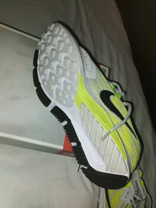 Zapatillas Nike Running Gris y Amarillo