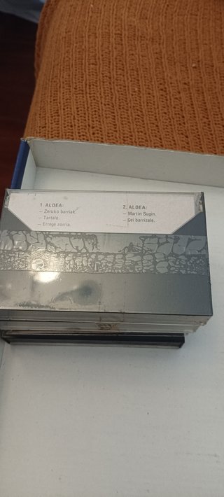 5 Casetes Bazan Bhingo Ipuinak