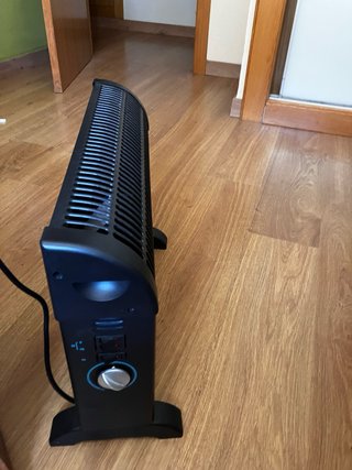Calefactor eléctrico negro