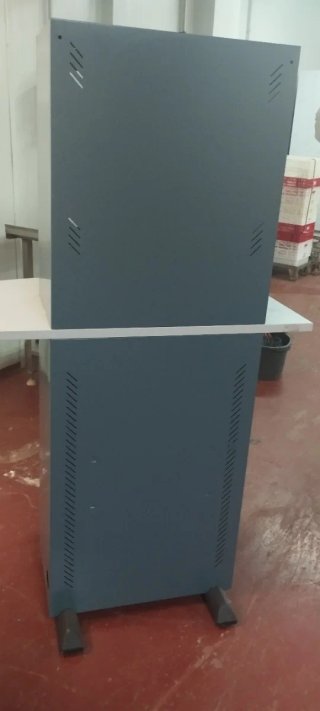 Armario Rack EUROKRAFT Metálico con Puerta de Cris