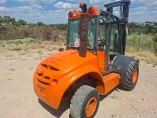 Carretilla elevadora ausa ch200 4x4