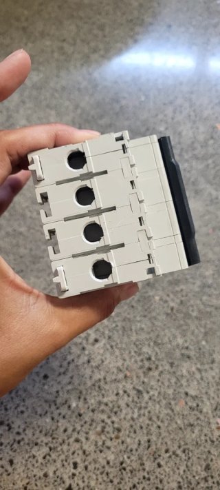 Merlin Gerin C60N ICE M 30A Interruptor