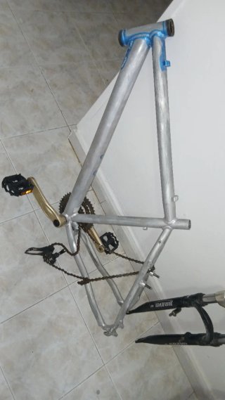 Cuadro Orbea con horquilla y ruedas