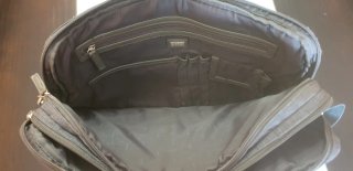 Mochila Portátil y Colegio Gris