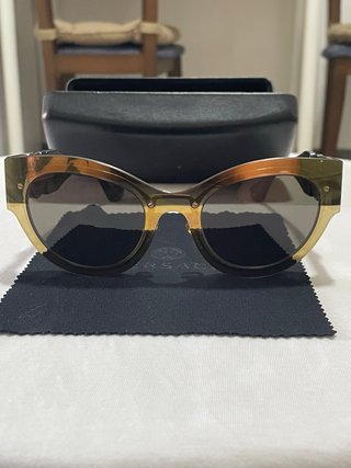 Gafas de sol Versace doradas y multicolor