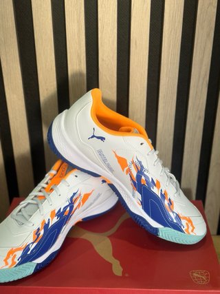 Zapatillas Puma Blancas y Naranja