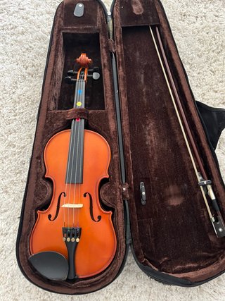 Violín 1/2 con funda y arco