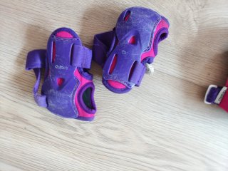 Patines en línea y protecciones infantiles