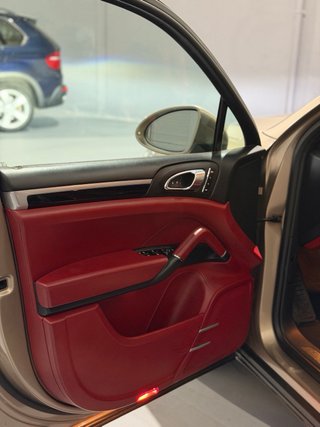 Porsche Cayenne 2016