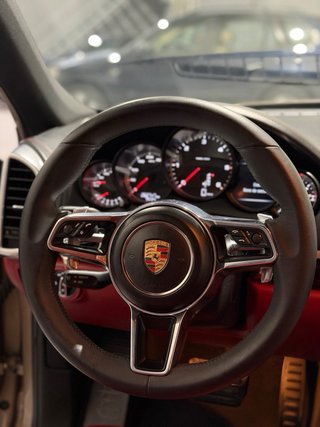 Porsche Cayenne 2016