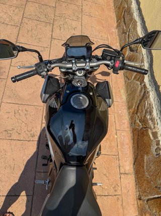 Honda CB650R Negra y Plata