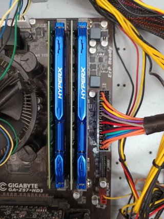 i7 4790K / 32GB / Quadro P1000 / caja kandalf