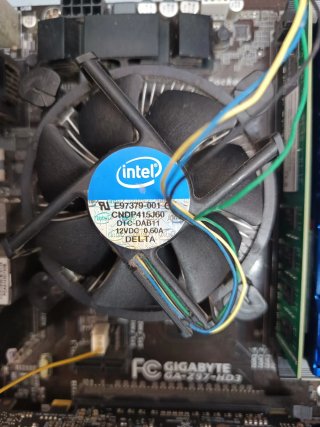 i7 4790K / 32GB / Quadro P1000 / caja kandalf