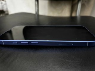iPhone 16 Azul