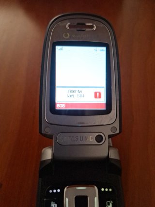 Móvil Samsung Tapa Vodafone + Cargador