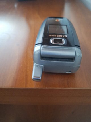 Móvil Samsung Tapa Vodafone + Cargador
