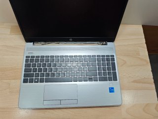 Portátil HP 250 G9 para piezas