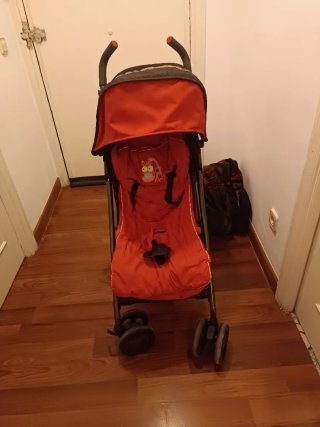 Silla de paseo roja