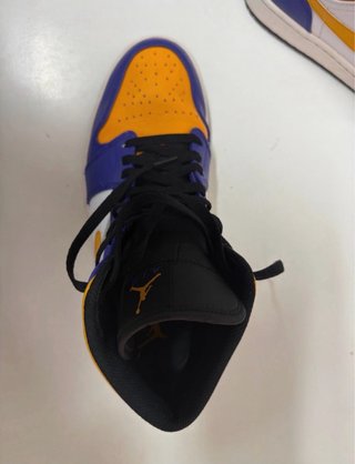 Nike Air Jordan 1 Morado y Amarillo