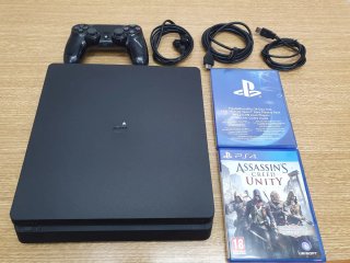 PS4 Slim 1TB Negra + Assassin's Creed Unity