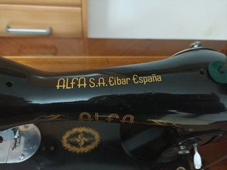 Máquina de coser Alfa
