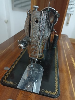 Máquina de coser Alfa