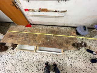 Banco de carpintero madera antiguo con tornillo