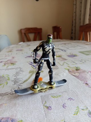 Figura Duende Verde con Tabla