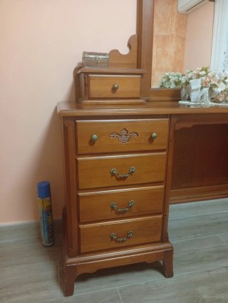 Tocador, mesilla y cabecero de madera