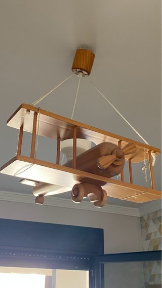 Lámpara infantil avión madera